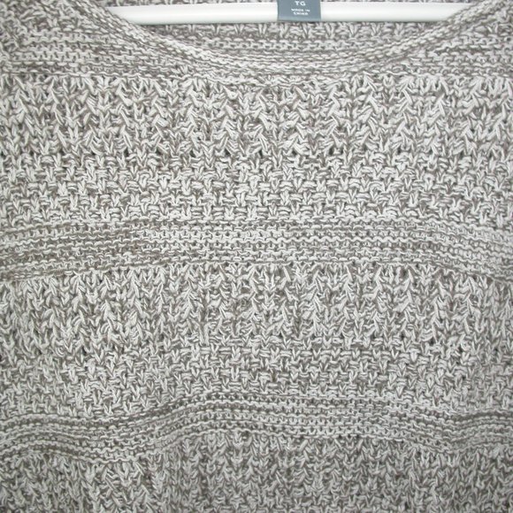 Tan and White Pullover - Picture 4 of 4